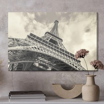 Canvas wall art: Eiffel Tower in black and white – perspective from the base