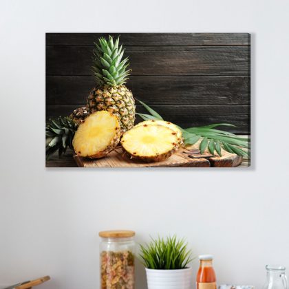 Juicy pineapple in the kitchen – canvas print