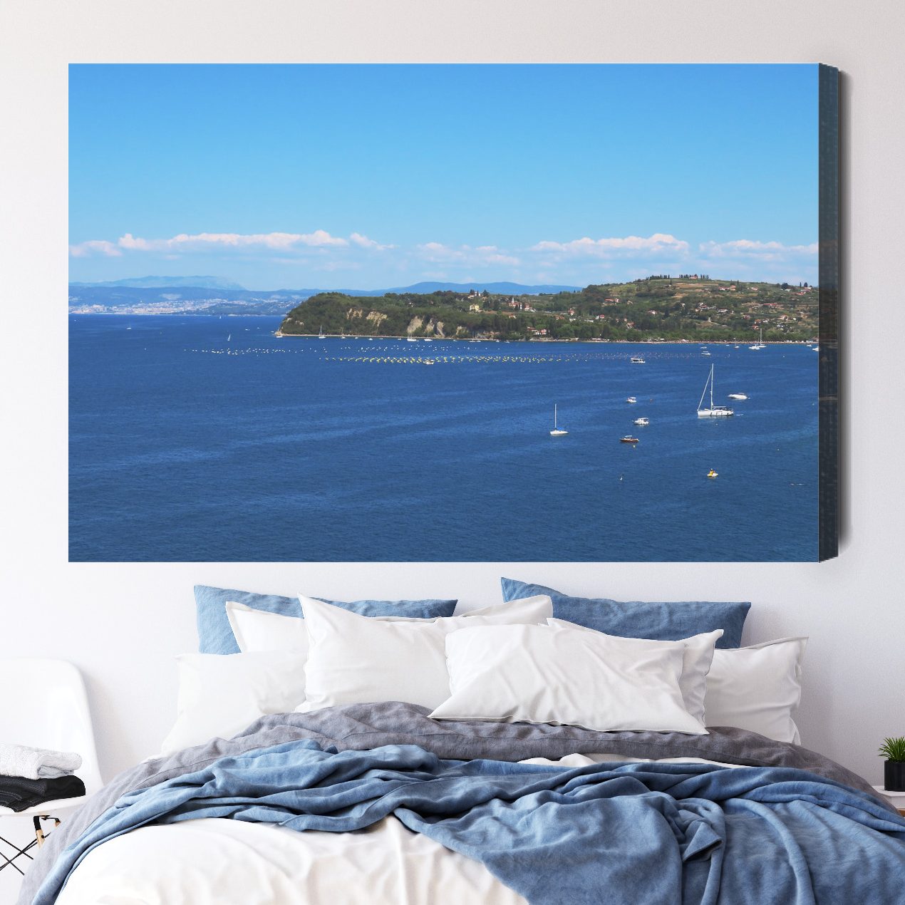 Modern Canvas Print: Sea Panorama with Sailboats – ideal for living room and office