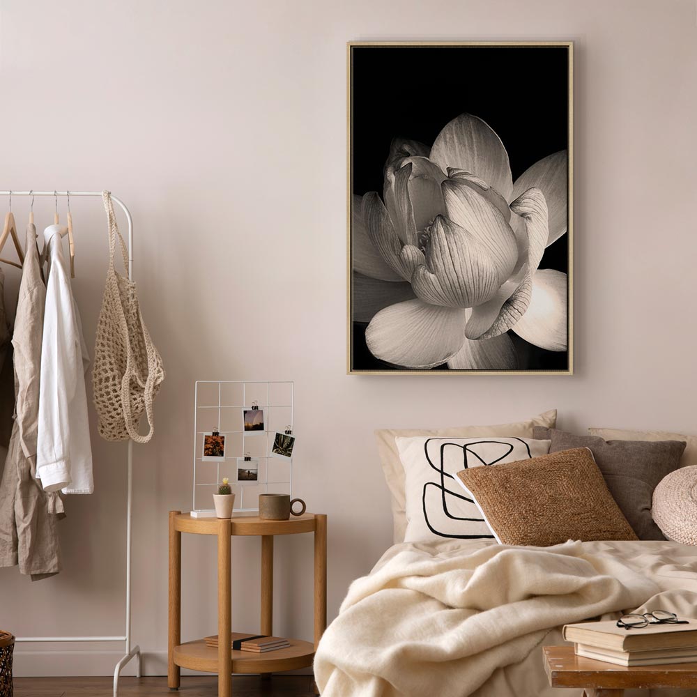 Leinwandbild Weißer Lotus auf schwarzem Hintergrund – Bild 23